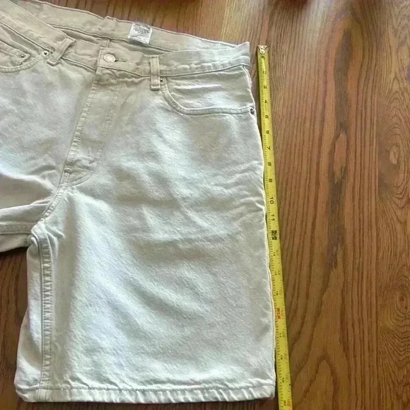 Vintage Levi’s Red Tab 2004 Men’s 550 Relaxed Fit Off White Denim Jorts size 34 - Picture 10 of 10